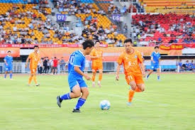 AC米兰力克国际米兰赢得意甲巅峰对决